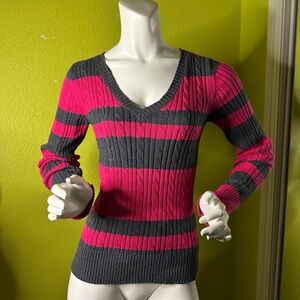 Arizona Jean Co. Pink/Gray Stripped V-neck Longsleeve Sweater